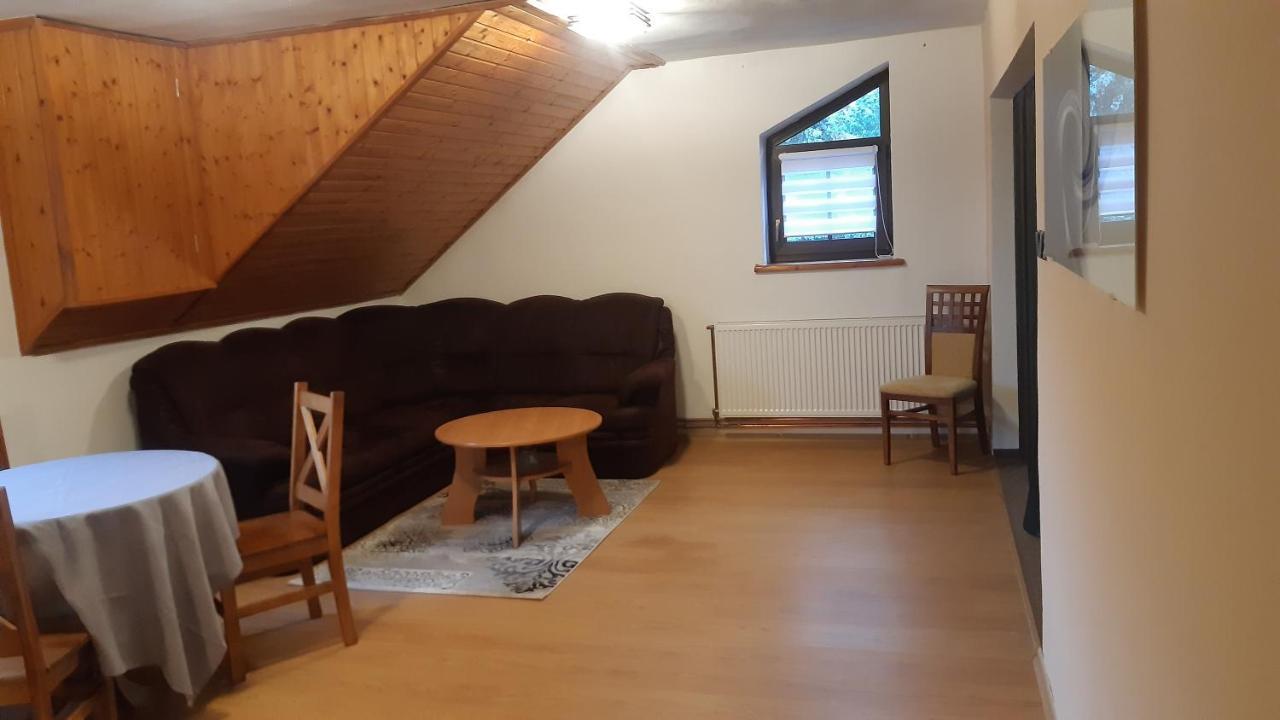 Budha Apartma Jirikov  Eksteriør bilde