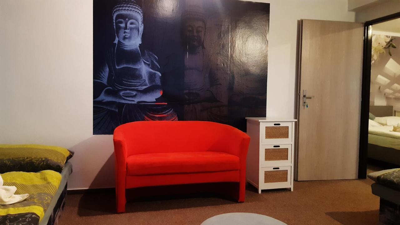 Budha Apartma Jirikov  Eksteriør bilde