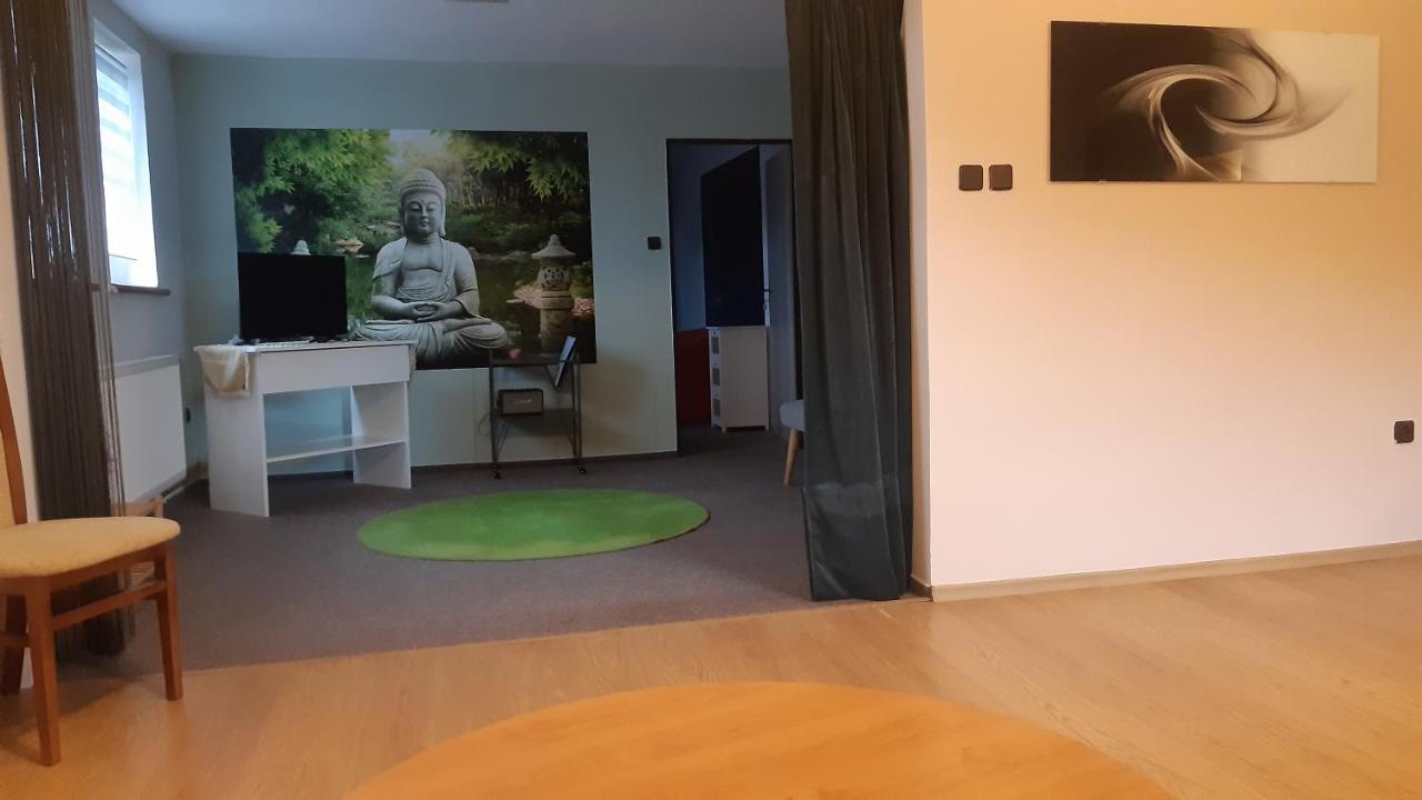 Budha Apartma Jirikov  Eksteriør bilde