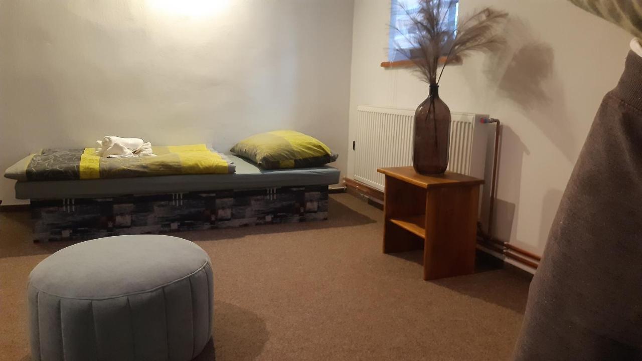 Budha Apartma Jirikov  Eksteriør bilde